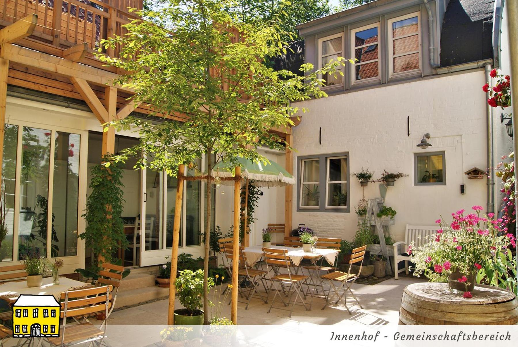 Das Gelbe Haus - Drei Besondere Ferienwohnungen Фленсбург Екстер'єр фото